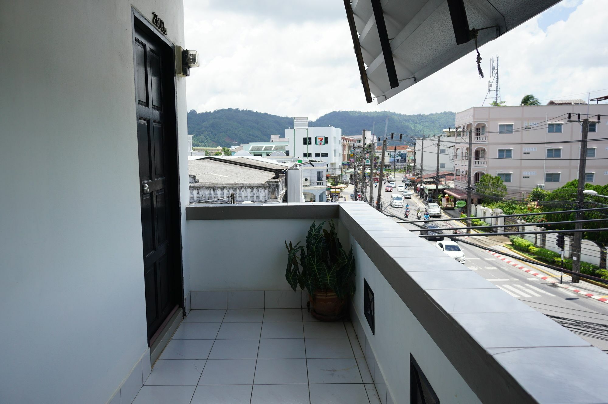The Auto Place Phuket Екстериор снимка